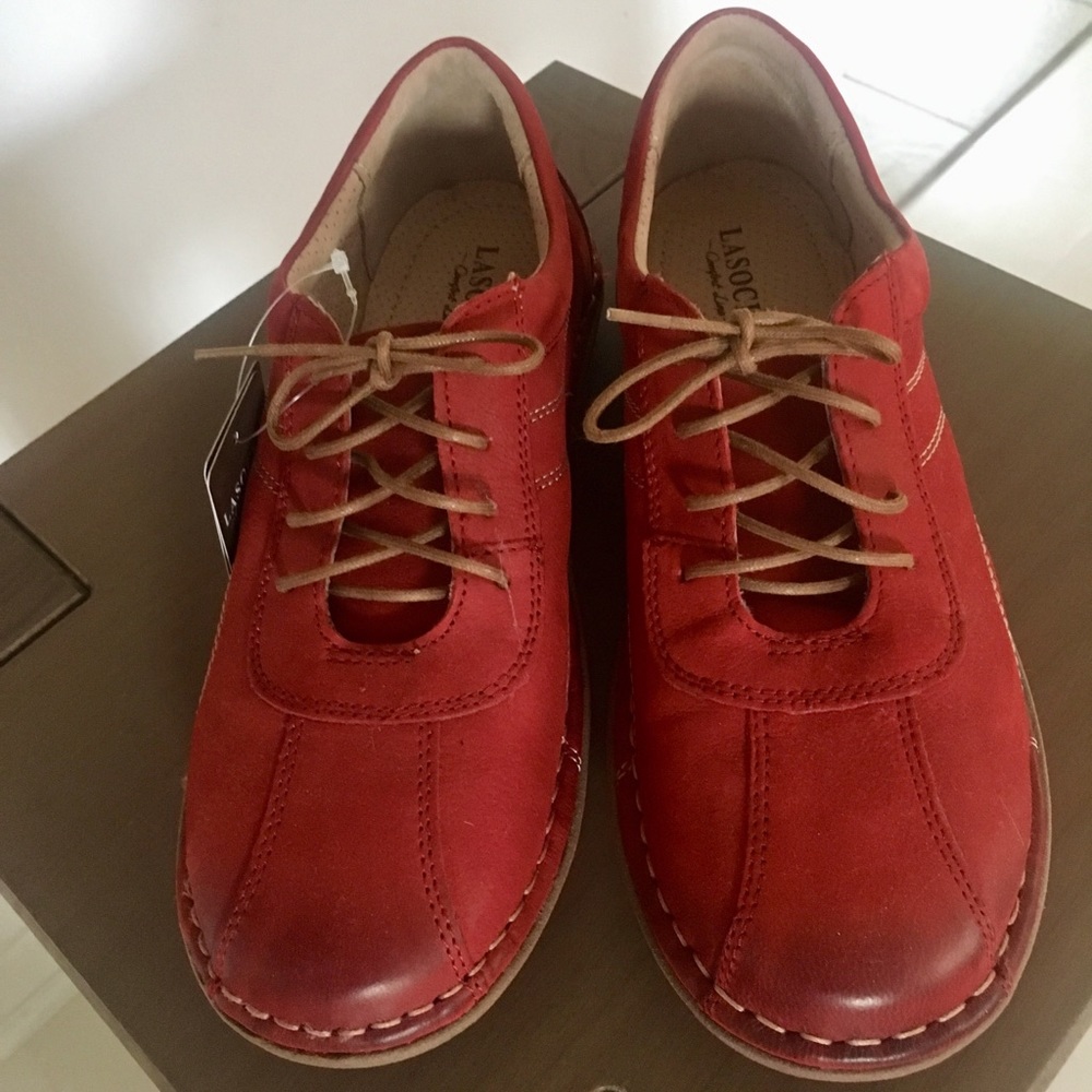 European burgundy leather Oxford flats
